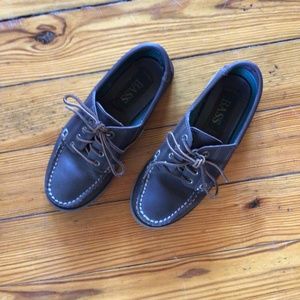 G H Bass & Co boys brown shoes size 4 1/2